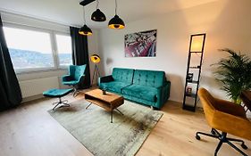 Modern * Zentral * Netflix * Arbeitsplatz